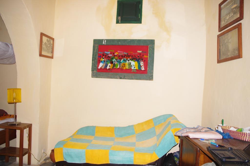 Maison Augustin Ly Gorée Quarto foto